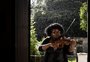 Violinista da Lomba do Pinheiro que sonha com a carreira artística faz vaquinha para comprar instrumento