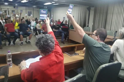 PDT Caxiense decide entrar no Governo Adiló (PSDB) depois de reunião do diretório na noite desta terça-feira (17/12)<!-- NICAID(15937726) -->