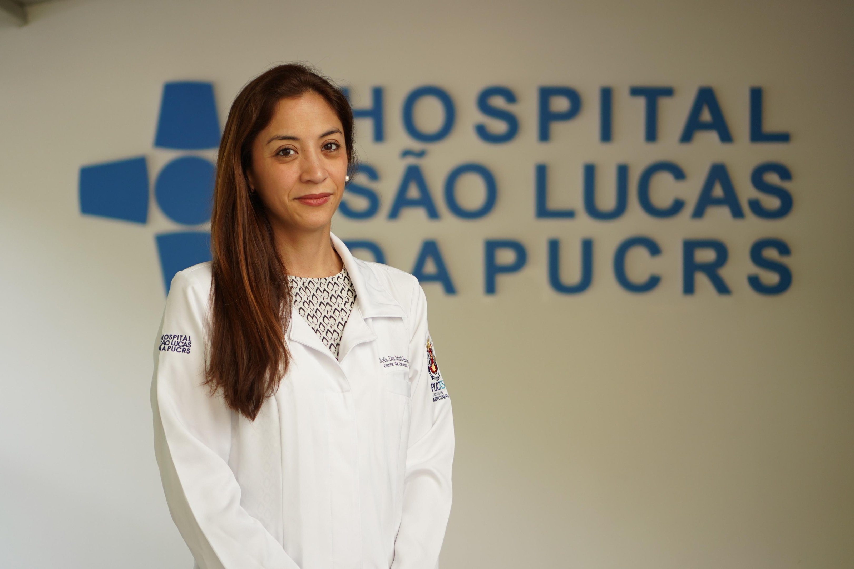 Quem &eacute; a primeira mulher a liderar um programa de Cirurgia Rob&oacute;tica no RS