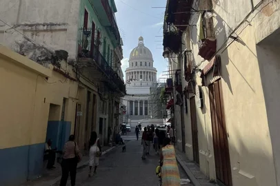 Turismo em Cuba durante a escassez de combustível.<!-- NICAID(16261637) -->