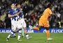 Vini Jr e Mbappé marcam de pênalti, e Real Madrid vence Real Sociedad no Espanhol