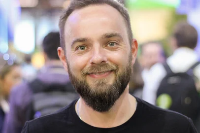 Com a chegada do Natal, criatividade é um item essencial. Tanto para quem busca alternativas para presentear alguém quanto para os empreendedores que quem aumentar suas vendas. Coordenador de varejo do Serviço Brasileiro de Apoio às Micro e Pequenas Empresas no Estado (Sebrae RS), Fabiano Zortéa explica que este é o período ideal para surpreender os clientes. <!-- NICAID(15293505) -->