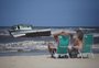 VÍDEO: barco pesqueiro naufraga na Barra de Tramandaí