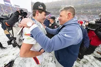 Drake Maye e Mike Vrabel - New England Patriots<!-- NICAID(16220338) -->