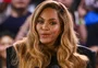 Beyoncé vira Pamela Anderson em fantasia de Halloween