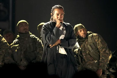 NEW YORK, NY - JANUARY 28: Recording artist Kendrick Lamar performs onstage during the 60th Annual GRAMMY Awards at Madison Square Garden on January 28, 2018 in New York City.   Christopher Polk/Getty Images for NARAS/AFP<!-- NICAID(13387942) -->