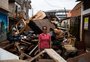 Zona norte de Porto Alegre segue com montanhas de entulhos, bueiros entupidos e fedor: "Esqueceram da gente"
