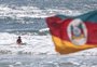 Com praia lotada, Capão da Canoa tem mais um dia de sol e mar limpo