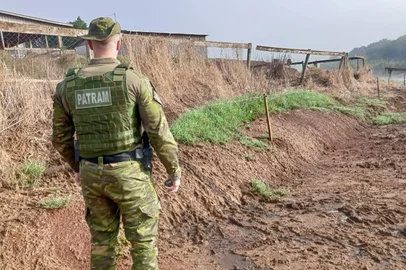Brigada Militar flagra poluição em Ibirubá<!-- NICAID(16050098) -->