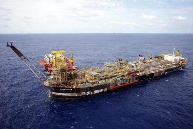Petrobras<!-- NICAID(15614141) -->