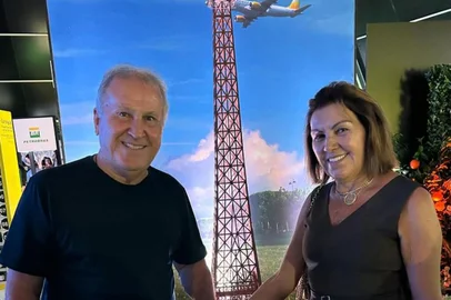 Embaixador do Time Brasil nos Jogos Olímpicos de Paris 2024, o ex-jogador de futebol Zico foi assaltado na capital francesa na quinta-feira (25). Nesta sexta (26), ele se pronunciou por meio de seu perfil no Instagram e ressaltou que, acima de tudo, o mais importante é que não sofreu nenhum prejuízo em relação a sua integridade física.<!-- NICAID(15823860) -->