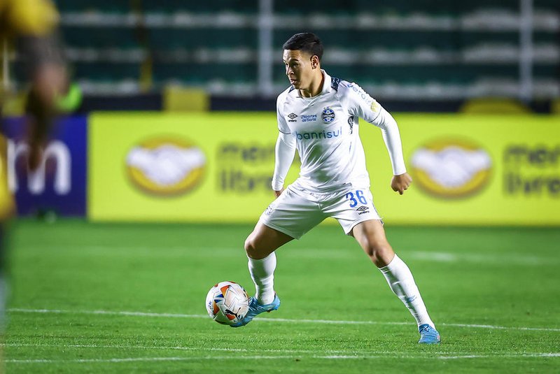 Promessa do Grêmio pode surpreender em jogo contra o Bragantino