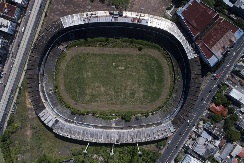 Porto Alegre, RS, Brasil, 22-03-2024: Situação do estádio Olímpico, no bairro Azenha. Estrutura, que sediou jogos até 2013, está em ruínas. Foto: Mateus Bruxel / Agência RBSLocal: Porto Alegre<!-- NICAID(15713786) -->
