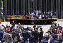 Após retomada da votação do pacote de gastos, Câmara revoga lei que criou o seguro DPVAT e limita bloqueio de emendas