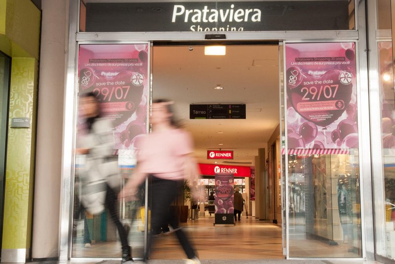 + Serra: matéria especial sobre os 30 anos do Prataviera Shopping, em Caxias do Sul.<!-- NICAID(15493436) -->