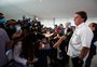 "Não há morte de criança que justifique vacina emergencial", diz Bolsonaro