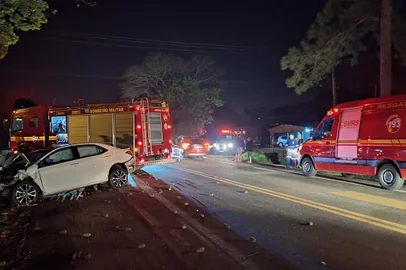 Homem morre após colisão entre dois carros na RS-128, no Vale do Taquari <!-- NICAID(15861259) -->