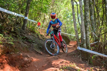 bike e cia disputou, no ultimo final de semana, a terceira etapa do campeonato gaúcho de mtb downhill<!-- NICAID(15457581) -->