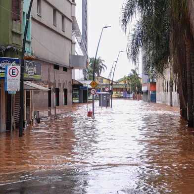 Enchentes tomam conta de Porto Alegre - Foto: Maxi Franzoi/EspecialIndexador: @MAXIFRANZOI<!-- NICAID(15753632) -->