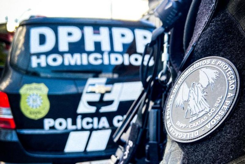 Duas pessoas são presas por suspeita de envolvimento em assassinato de homem e tentativa de homicídio de criança em Caxias<!-- NICAID(15596640) -->