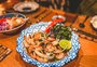 Conheça o clássico restaurante de Porto Alegre que não usa sal nos preparos e traz todos os ingredientes direto da Tailândia
