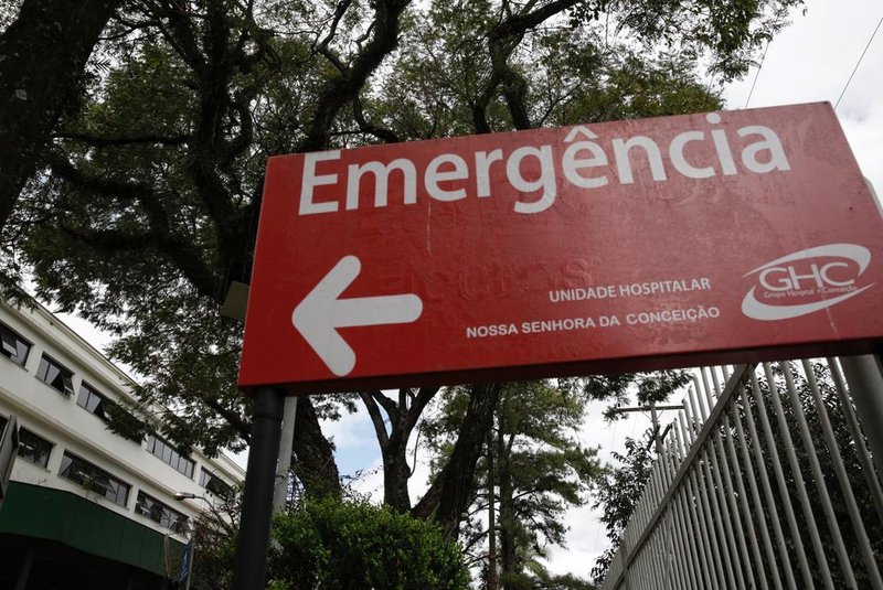 Porto Alegre, RS, Brasil, 11-08-2021: Visitas suspensas no Hospital Nossa Senhora da Conceição (GHC) após surto de covid-19 que causou quatro mortes. (Foto: Mateus Bruxel / Agência RBS)Indexador: Mateus Bruxel<!-- NICAID(14859792) -->