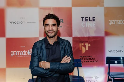 Caio Blat é um dos curadores do 51ª Festival de Cinema de Gramado<!-- NICAID(15503786) -->