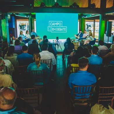 Gisele Loeblein media discussÃ£o sobre "FÃ³rum Angus ATM Agro - A evoluÃ§Ã£o da PecuÃ¡ria" - fotos: Emmanuel Denaui - @emmadenaui / www.denaui.com<!-- NICAID(15194358) -->