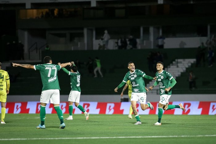 Raphael Silvestre / Guarani FC Raphael Silvestre / Guarani FC