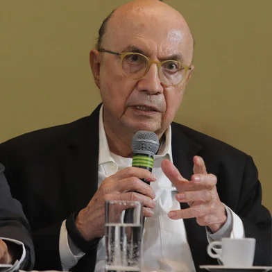 Lula encontra ex-presidenciáveis em SPSP - ELEIÇÕES 2022/LULA/EX-PRESIDENCIÁVEIS  - POLÍTICA - Henrique Meirelles (União Brasil) participa de encontro com oito ex-presidenciáveis, em São Paulo, nesta segunda-  feira, 19. Entre ex-ministros, aliados de longa data e antigos opositores, o encontro tem partidos que integram   outras chapas presidenciais, como União Brasil e Cidadania.   19/09/2022 - Foto: YURI MURAKAMI/THENEWS2/ESTADÃO CONTEÚDOEditoria: POLÍTICALocal: SÃO PAULOIndexador: YURI MURAKAMIFonte: TheNews2Fotógrafo: THENEWS2<!-- NICAID(15210782) -->