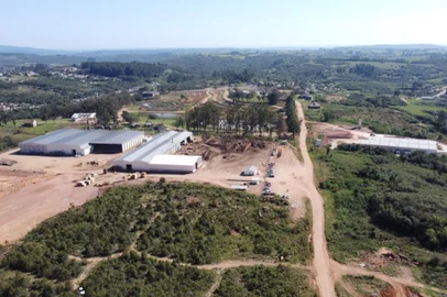 Com cerca de sete meses de funcionamento, o distrito industrial de Encruzilhada do Sul, no Vale do Rio Pardo, prepara a instalação de mais uma fábrica, a quarta do complexo. <!-- NICAID(15871842) -->