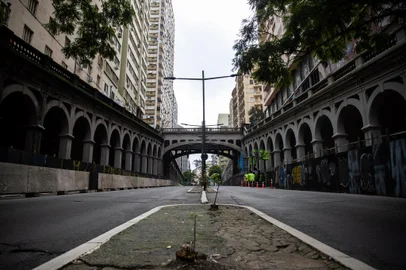 PORTO ALEGRE, RS, BRASIL, 20.06.2024: Retomada as obras no viaduto Otávio Rocha. Foto: Camila Hermes/Agencia RBS<!-- NICAID(15793808) -->
