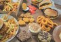 Excessos na alimentação do fim de semana podem colocar resultados a perder? Nutricionista explica