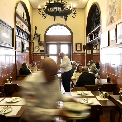 Reabertura Gambrinus<!-- NICAID(15807737) -->