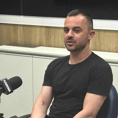 Juliano em entrevista ao Show dos Esportes da Gaúcha Serra fala como está sendo a vida pós-atleta, agora como auxiliar da APAFUT.<!-- NICAID(16146501) -->