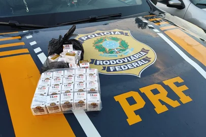 Homem é preso transportando canetas emagrecedoras contrabandeadas na BR-386, em Fontoura Xavier  <!-- NICAID(16240421) -->