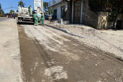 Prefeitura de Caxias cria terceira pista na Perimetral Norte<!-- NICAID(15014603) -->