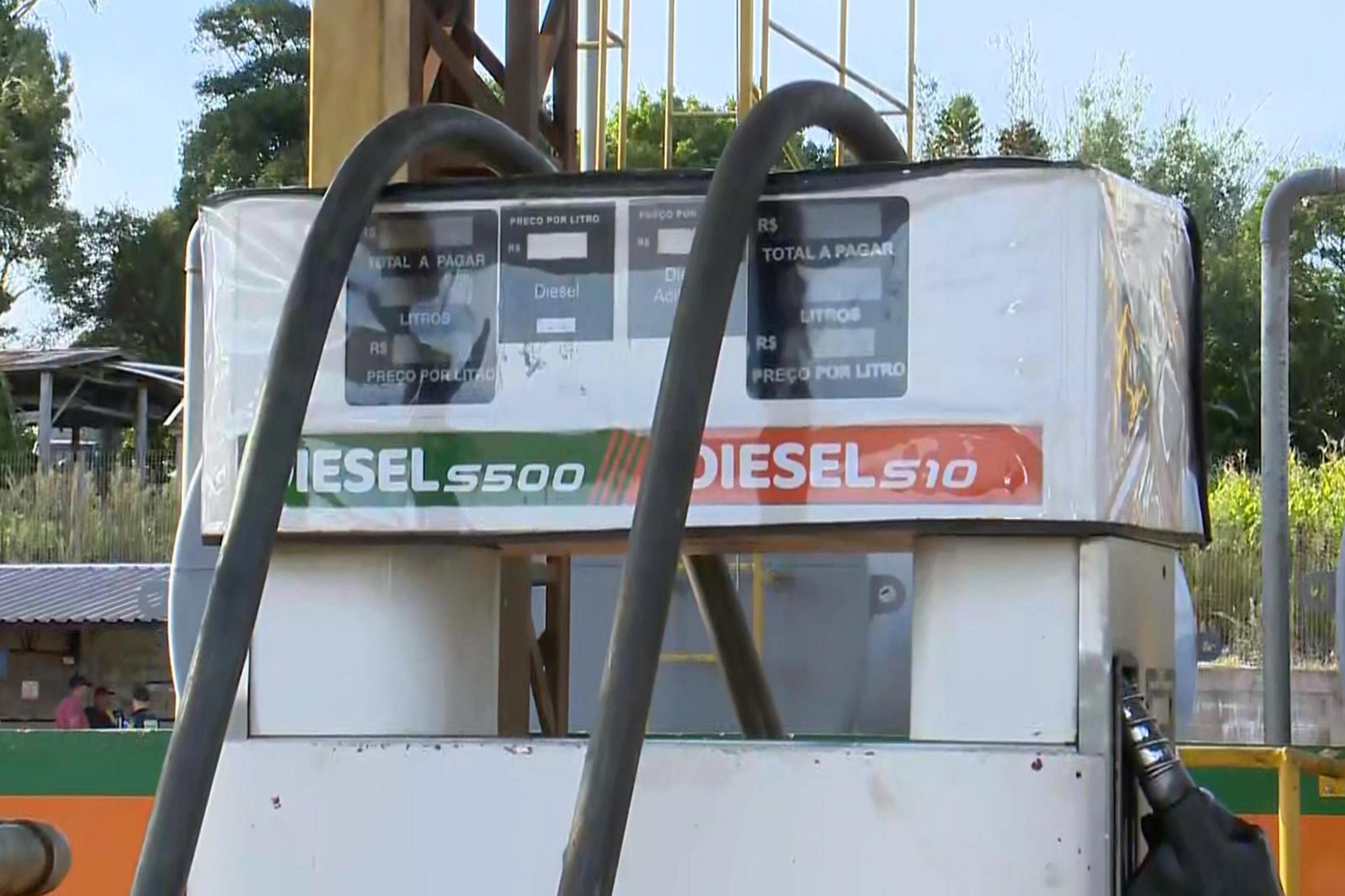 Diesel sobe 8,8% no RS e chega a R$ 6,70; alta na gasolina &eacute; de 1,9% em uma semana