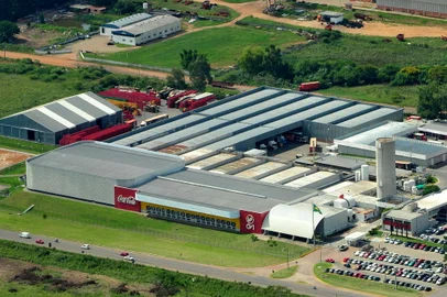 SANTA MARIA,RS, BRASIL, 26/09/2014_ Fabrica CVI refrigerantes Vontobel (coca cola):FOTOS: FERNANDO RAMOS/AGENCIA RBS/EDITORIA DE GERAL<!-- NICAID(10861312) -->