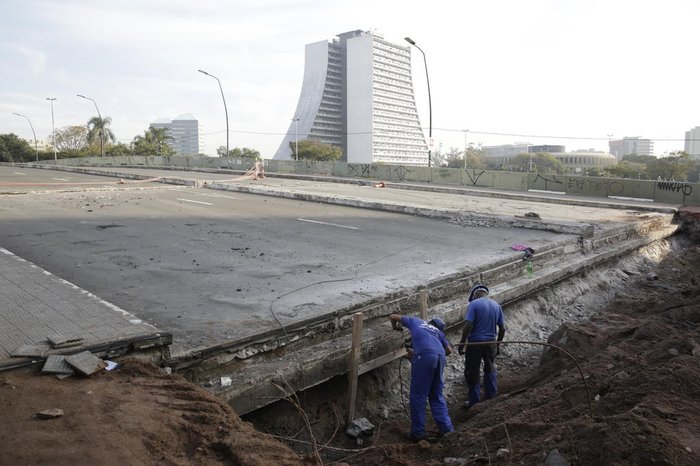 Obras estruturais no Viaduto dos Açorianos