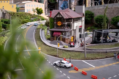 No último sábado (22), o Mini Mundo inaugurou uma réplica do Hard Rock Cafe Gramado, que atrai fãs pelo mundo todo em suas unidades.<!-- NICAID(16001865) -->