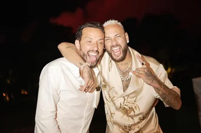 Jogador do Juventude, Nenê, curte o ano novo com Neymar<!-- NICAID(15641231) -->
