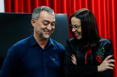 Edegar Pretto, PT, PDT, Juliana Brizola<!-- NICAID(16263475) -->