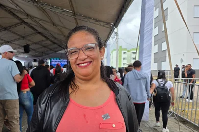 entrega ,  moradias , junção<!-- NICAID(16207230) -->