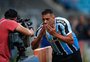 Em fotos, como foram os três gols de Diego Souza na vitória sobre o Guarani