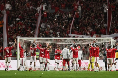 Simbolo Pontual Cancelamento de voo da Gol em Porto Alegre foi pontual, afirma empresa ...