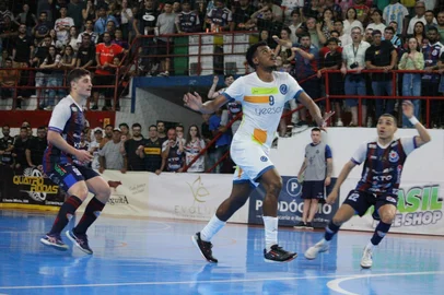 Uruguaianense garante classificação contra o Carazinho