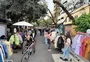 Domingo de meia-estação atrai público para o Brick de Desapegos em Porto Alegre