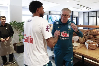 Apresentação Ederson <!-- NICAID(16301747) -->