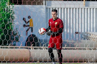 O goleiro Marcelo Grohe participa de treino do Al Ittihad, da Arábia Saudita. <!-- NICAID(15009591) -->